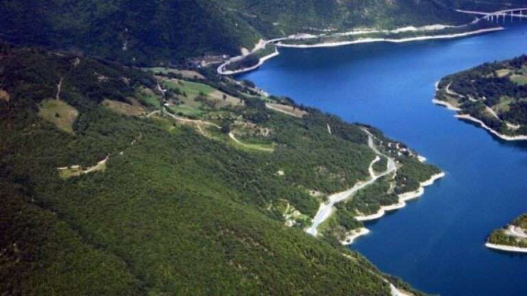 Të shtëna armësh në Liqenin e Ujmanit