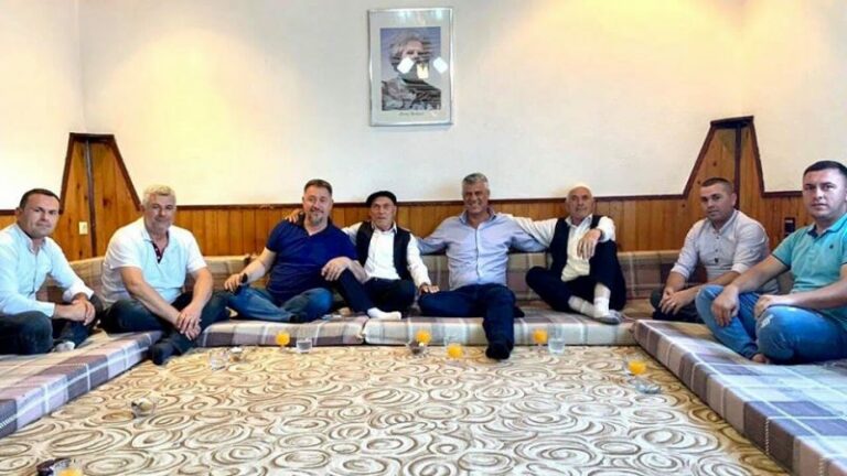 Presidenti Thaçi sot e kaloi ditën në oda të Drenicës