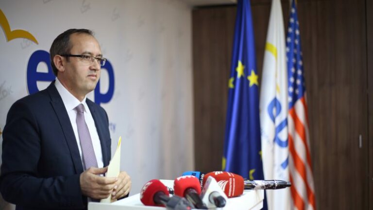 Hoti për Veriun e Kosovës: E kemi zor me këtë pjesë, por nuk heqim dorë