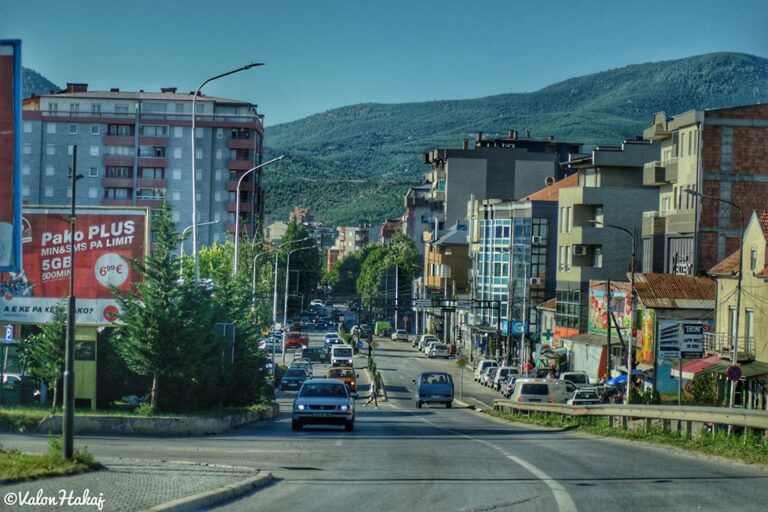 Ju që nuk i keni regjistruar veturat për shkak të pandemisë, duhet ta bëni deri me këtë datë