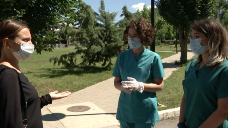 Nuk u pranuan në QKUK, mjekët e revoltuar: Po bëhemi gati të ikim në Gjermani