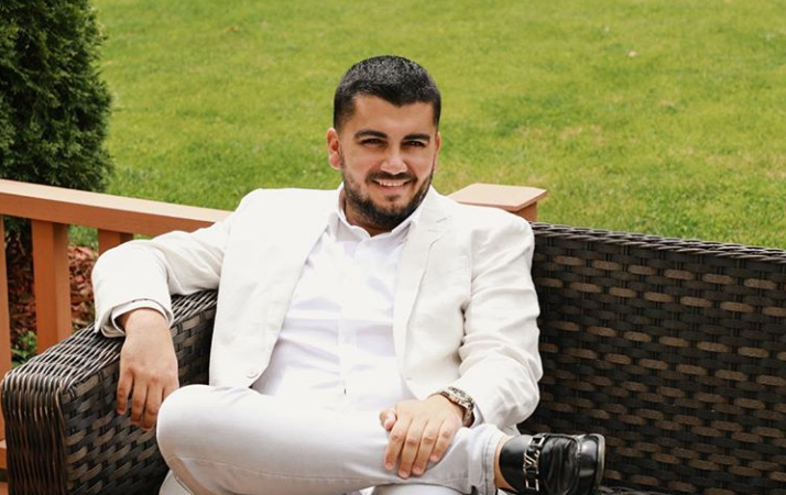 Ermal Fejzullahu u reagon ashpër disa kolegëve: Është turp që ne të ankohemi që nuk kemi para