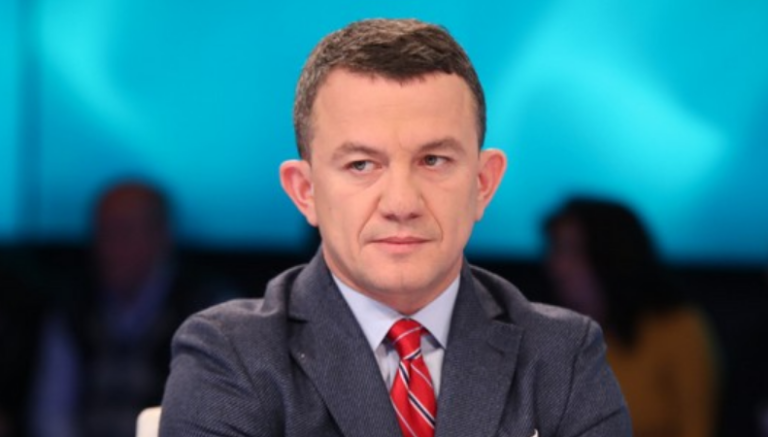 Babai i Berat Buzhalës vdes nga koronavirusi