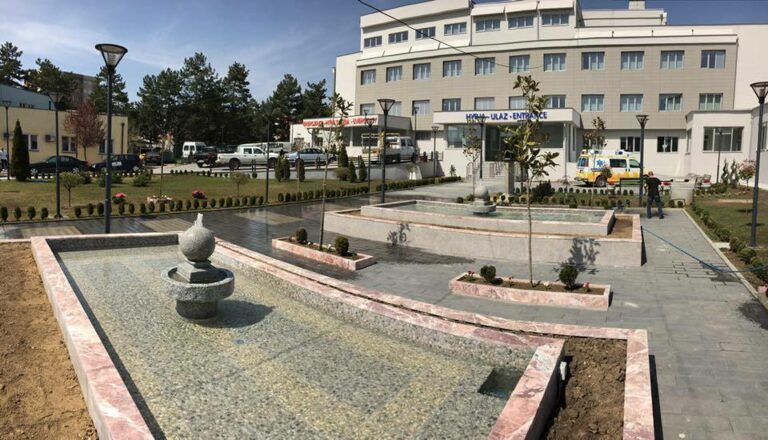 Spitali i Vushtrrisë qendër për trajtimin e pacientëve me Covid-19 (VIDEO)