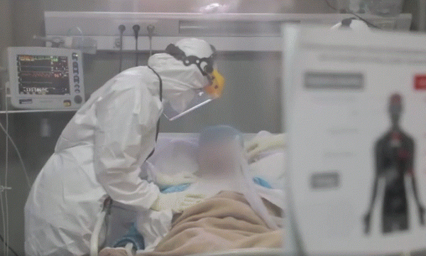 I vdiq nëna nga COVID-19, qytetari paraqet rastin në Polici: Dyshon se nuk u trajtua mirë me oksigjenoterapi