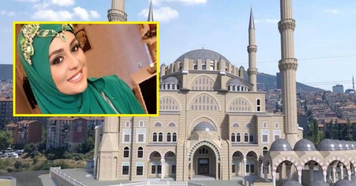 Vajza e Tërnavës i lutet Zotit t’ia mundësojë të falet në xhaminë e re në Prishtinë