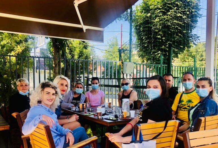 U përkujdesën gjatë gjithë natës për pacientët me COVID-19, sot plot optimizëm thonë se bashkë do ta mundim virusin