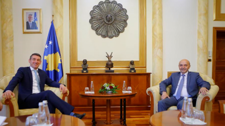 LDK nuk humb kohë: I jep PDK’së Presidentin dhe 5 ministri në rast se AAK del nga qeveria