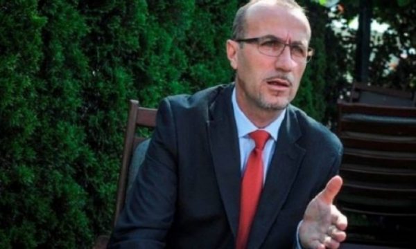 Bekim Haxhiu alarmon se maskat në Kosovë mund të jenë kancerogjene