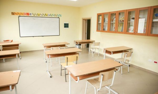 Vendimi i Ministrisë së Arsimit: Ky është kriteri i vetëm për pranim në shkollë të mesme