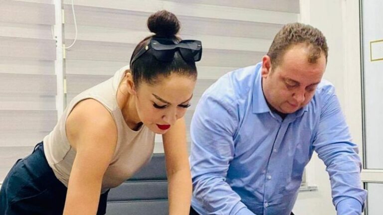 Adelina Ismaili nënshkruan bashkëpunim me këtë televizion: Së shpejti mund ta shohim në ekran