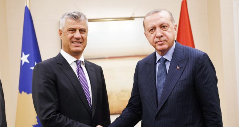 Thaçi takohet me Erdogan në Stamboll