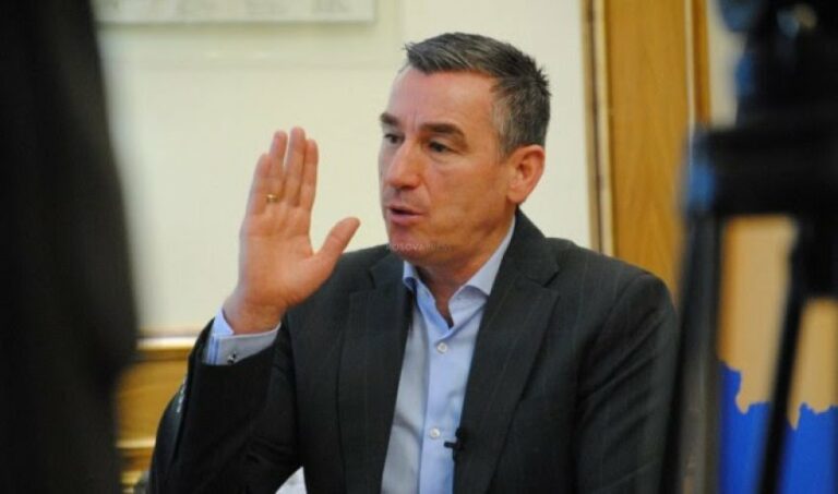 Veseli deklarohet nga Mitrovica: Asnjë centimetër tokë e Kosovës nuk guxon të bëhet pjesë e dialogut me Serbinë