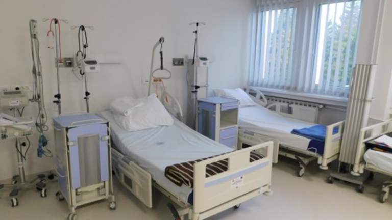 Nëna nga Mitrovica kërkon ndihmë për fëmijën e lindur para kohe