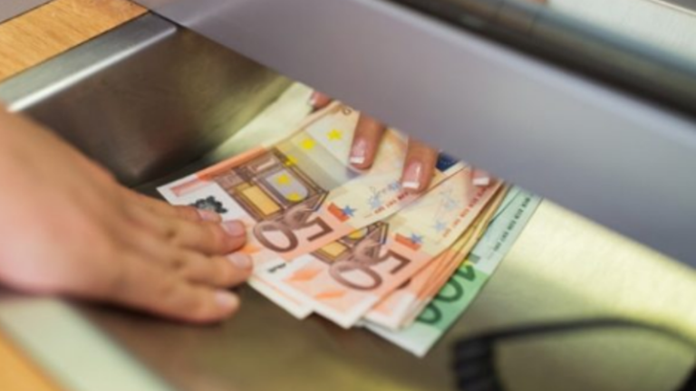 Gjykata Kushtetuese vendos për Ligjin e Pagave në Sektorin Publik, i kërkon Kuvendit që brenda 6 muajsh ta ndryshojë