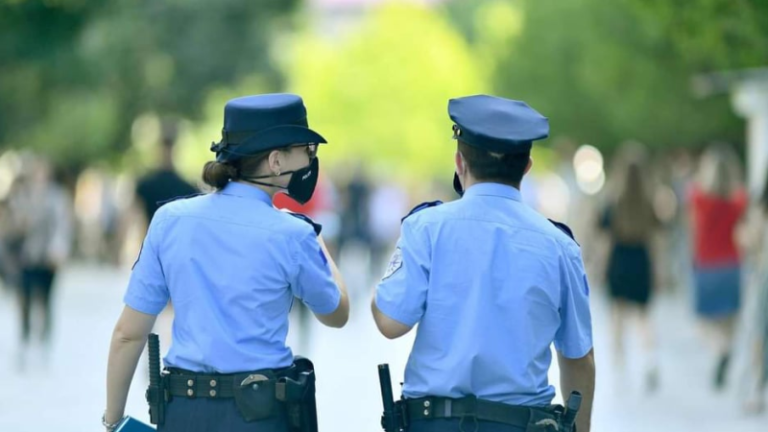 Koci: Polici me këmishë verore në dimër, ka mbi 5 vjet që nuk ju kanë dhënë tesha