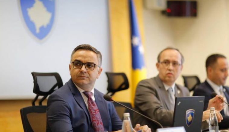 Tahiri flet në lidhje me temat në bisedimet me Serbinë