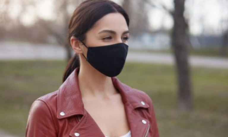 Vaksinë mund të ketë në dhjetor, por a do të mbeten maskat dhe distanca fizike