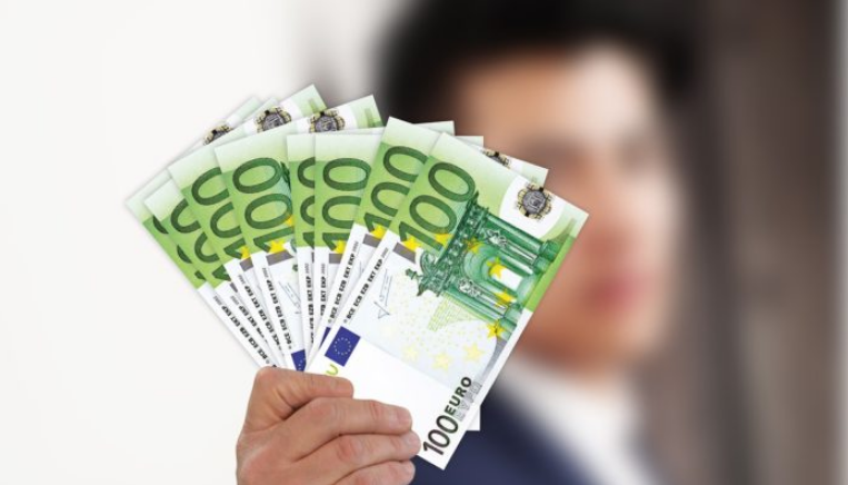 Diaspora nuk e harron Kosovën, dërgon mbi 606 milionë euro për 8 muaj