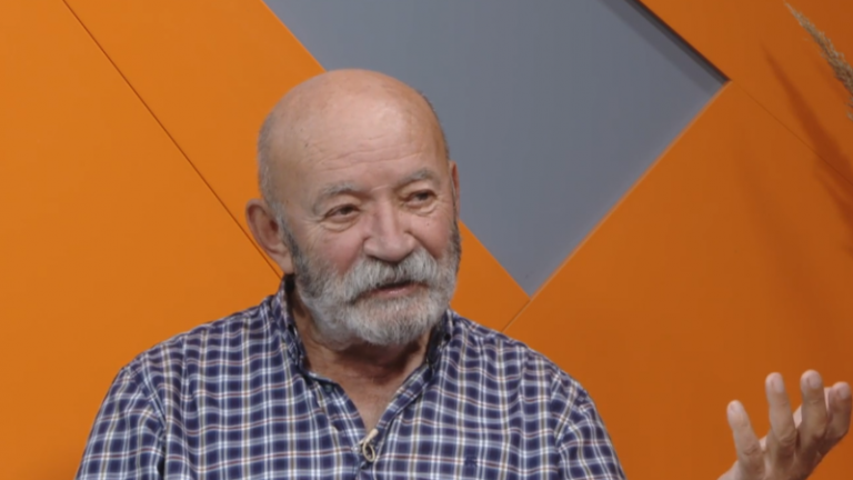 Aktori Çun Lajçi tregon momentin se si e kanë pështyrë derisa po shiste librat e tij