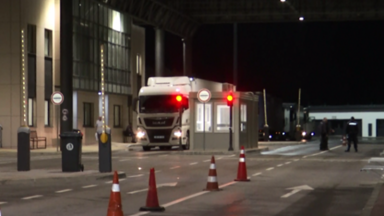 Doganierët dhe policët në një objekt në Merdare, me kolegët nga Serbia: Nuk do të ketë më pritje