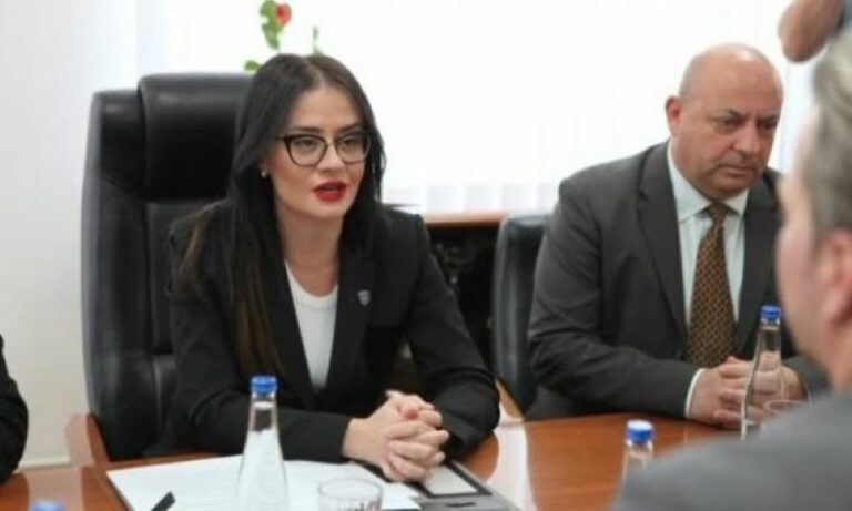 Deputetja e VV’së e quan “tru peshk” ministren Haradinaj