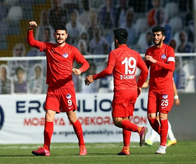 Klubi turk i vë ‘epitetin’ e Leo Messit futbollistit nga Kosova, Arb Manaj