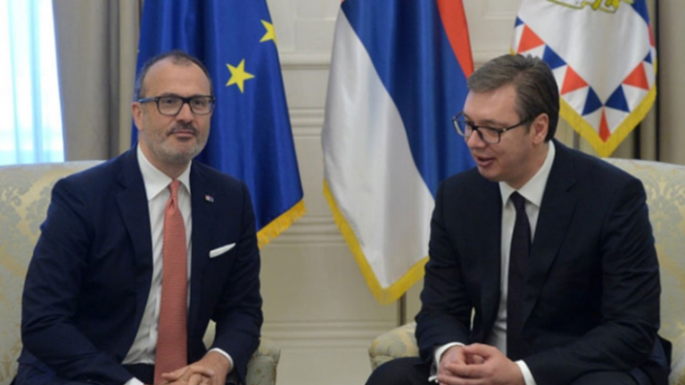 BE i jep paralajmërim të prerë dhe të papritur Vuçiqit në lidhje me orientimin e Serbisë