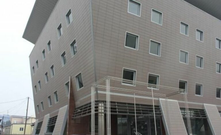 Ndahet nga jeta akademiku kosovar