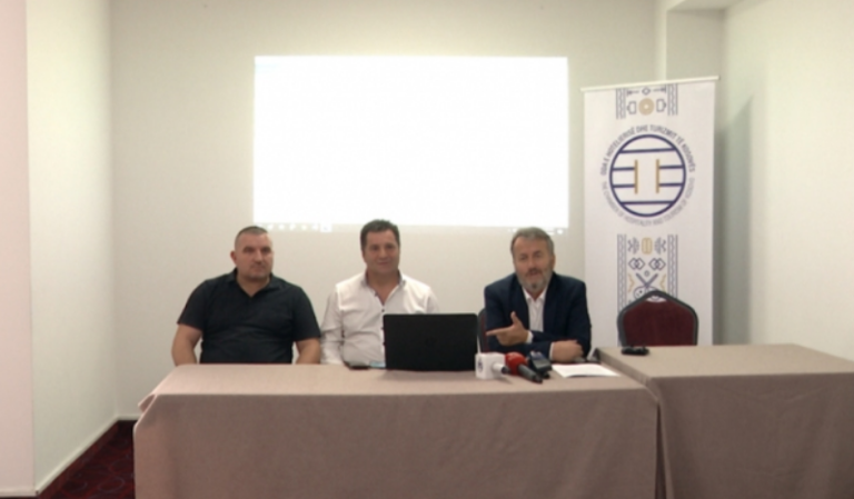 ​Kundër mbylljes edhe sektori i hotelerisë dhe turizmit, paralajmërojnë protesta