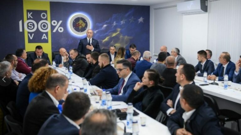 AAK nuk do ta respektojë vendimin e Hotit që të hënën të punohet