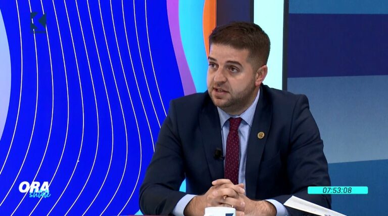 Avokati i inspektorëve të Mitrovicës: Nuk lanë derë pa trokitur për koeficientin e pagave