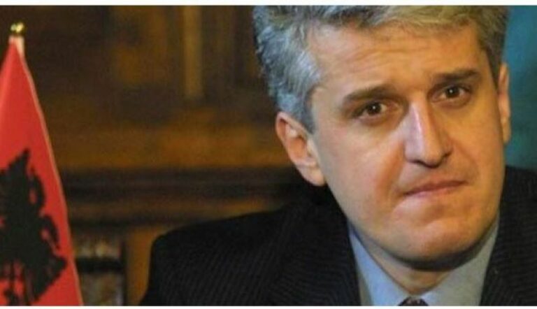 Majko pas kërcënimit të Vuçiq: Kosova na ka neve