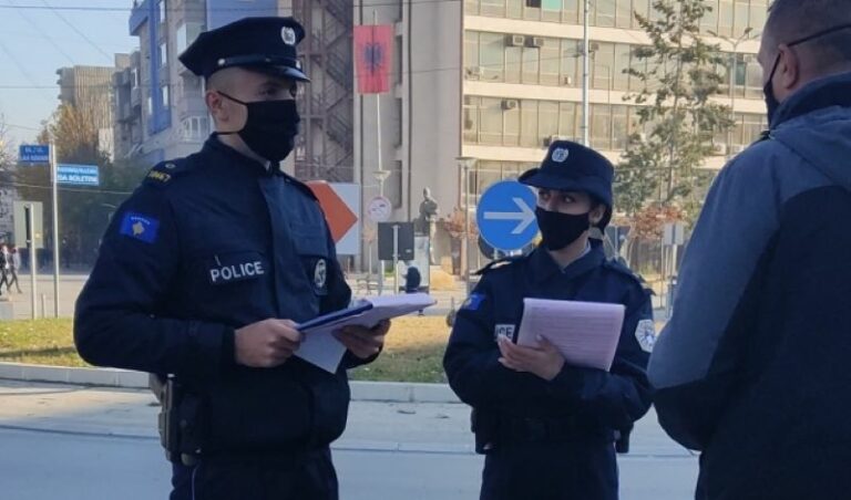 ​Policia në Mitrovicë për dy dita ka shqiptuar 134 gjoba për mosrespektim të masave anti-Covid