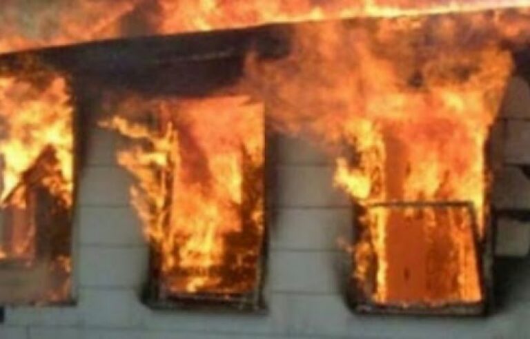 Përfshihet nga zjarri një barnatore në Prishtinë