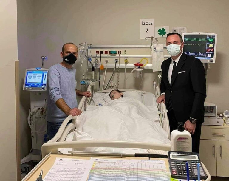 Vdes 9 vjeçari nga Mitrovica që ishte dërguar për shërim në Turqi