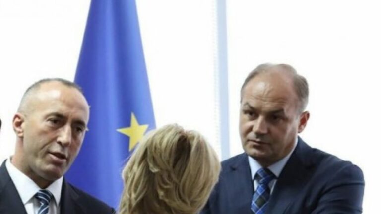 Hoxhaj i kundërpërgjigjet Haradinajt: PDK nuk prodhon president që e përçan dhe izolon Kosovën