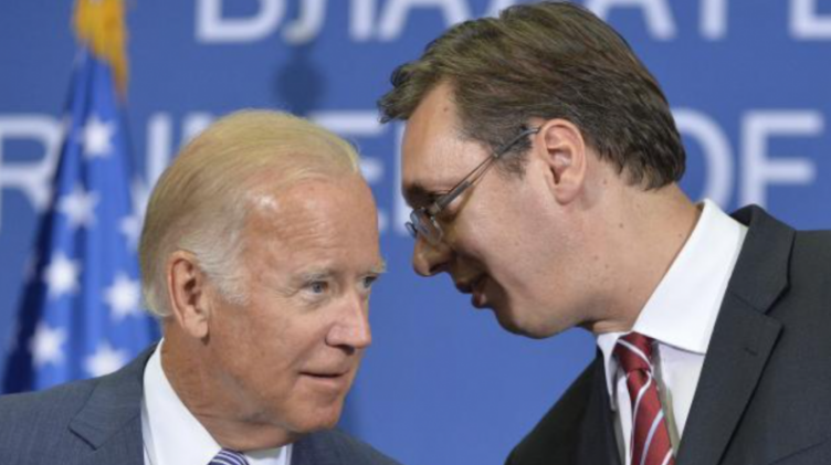 Profesori britanik: Vuçiq po kalkulon se Biden do të vazhdojë politikën e Trump për Kosovën