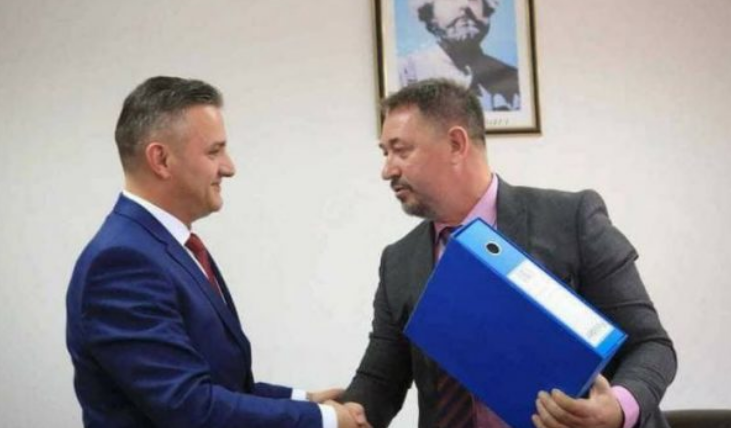 Bekim Jashari shpërthen në akuza të rënda për Sami Lushtakun