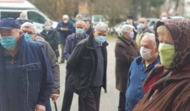 Beogradi sërish provokon Kosovën, premton vaksina anti-COVID për të gjitha komunitetet