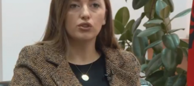 Albulena Haxhiu hedh poshtë zërat për koalicion me AAK-në: S’kemi patur dhe nuk do të kemi bashkëpunim me partitë që kanë shkatërruar vendin