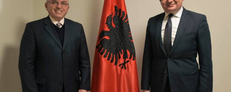 Kurti prezanton aderimin e radhës në Vetëvendosje