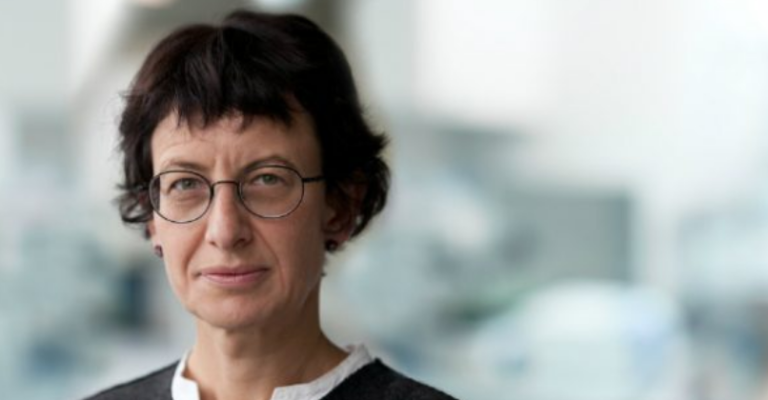 A është e sigurt vaksina për personat që e kanë kaluar COVID? Përgjigjet shkencëtarja e Pfizer