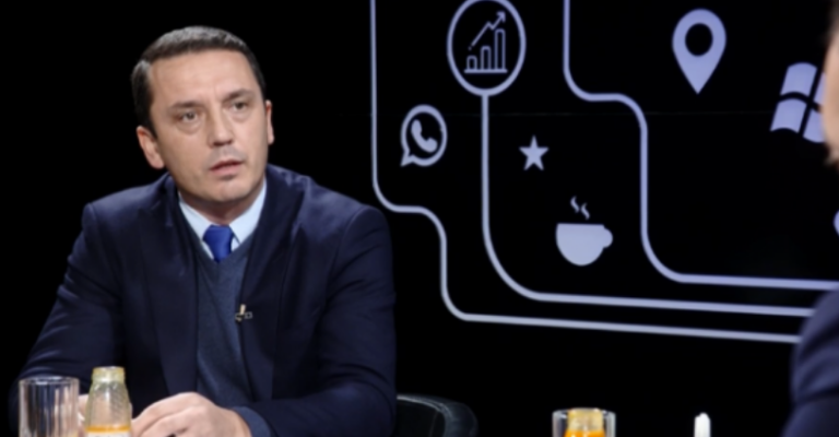 E pranon Kujtim Gashi i PDK-së: Jemi takuar me LDK-në, për këtë arsye