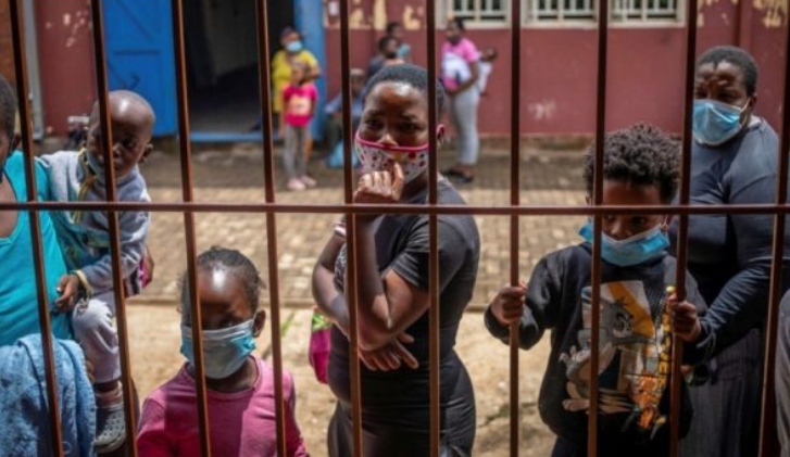 Varianti afrikan i COVID-19 shqetëson komunitetin shkencor: Virusi po tregohet më i zgjuar se ne