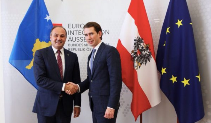 Kurz e thërret Hoxhajn pas kandidaturës për kryeministër
