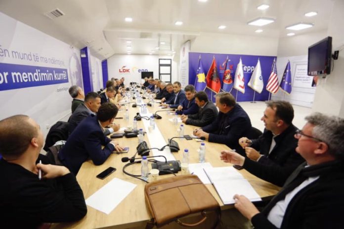Nesër në orën 14:00 Isa Mustafa mbledh partinë, vendoset për kandidatin për kryeministër