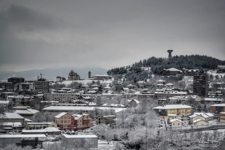 Arrestohen disa mjekë në veri, shkaku vaksinat serbe për COVID-19
