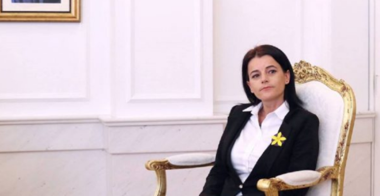 “Vasfije Krasniqi ka qenë në negociata me PDK’në, ia kemi ofruar numrin 3 në listë”