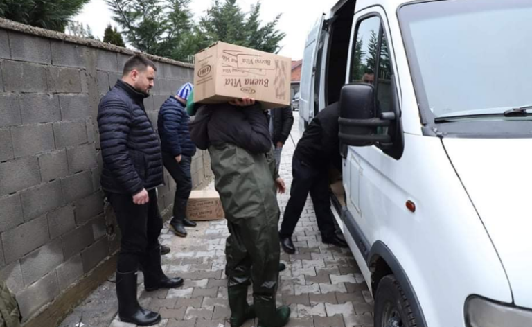 Komuna e Mitrovicës ndihmon me pako ushqimore dhe higjenike për të prekurit nga vërshimet